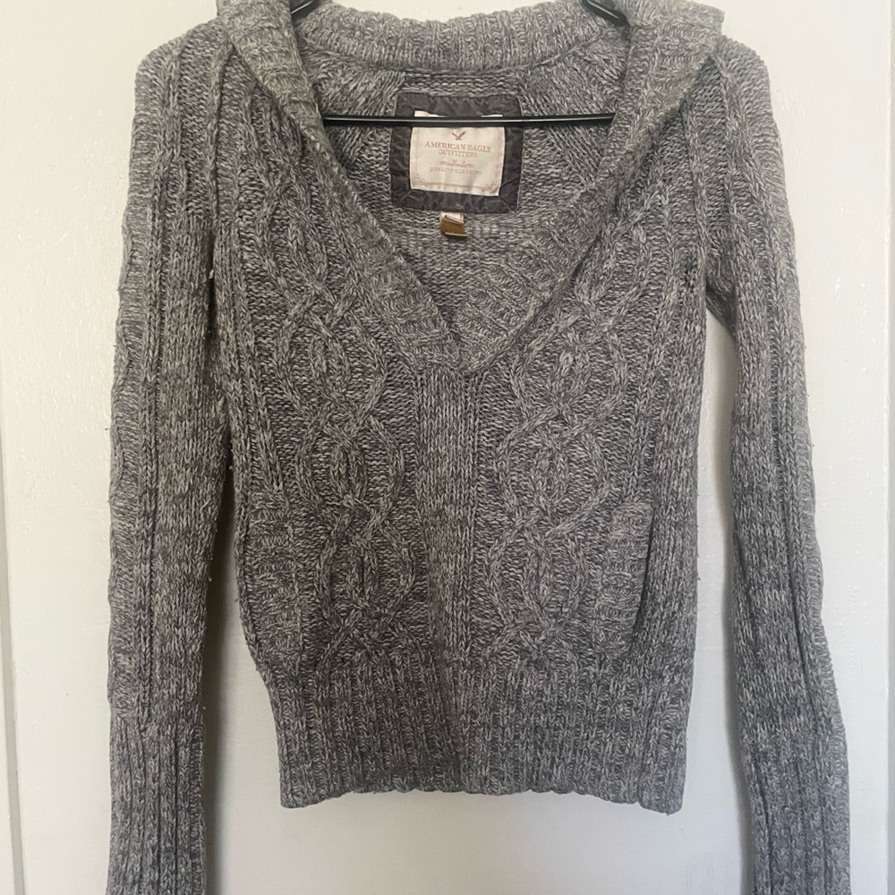 American Eagle Outfitters Women's V-Neck Gray Sweater